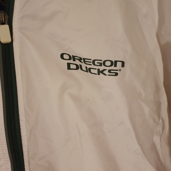 Brand new GIII Oregon Ducks Zip Up - Picture 6 of 10